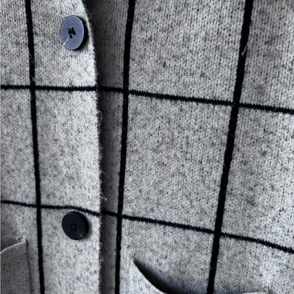 Evereve John + Jenn Black and White Plaid Coatigan / Long Cardigan - Picture 9 of 12